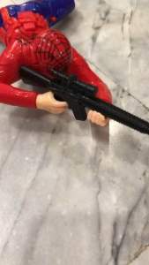 ตุ๊กตาสไปเดอร์แมนคลานเคลื่อนที่ได้ ยิงปืนมีเสียง มีไฟ Spider Man สีแดง