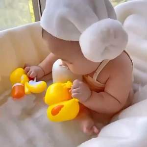 Kinchobabyshop - Baby bear bathtub #อ่างอาบน้ำ เป่าลมน้องหมี