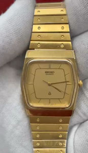 SEIKO Quartz ตัวเรือนทองชุบ นาฬิกาผู้ชาย มือสองของแท้