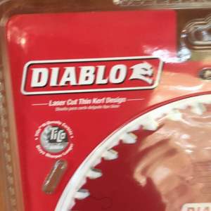 Diablo 8-1/4 X 40-Teeth Finish Saw Blade by Diablo 687