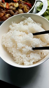 Gạo tấm ST25 của kỹ sư Hồ Quang Cua - túi 10kg - Dẻo vừa thơm nhẹ - chính hãng