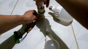 Kit Joule Thief Modif Pushpull dobel transistor - Dilengkapi Saklar - Batre 3.7v - 4.5volt