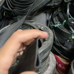 Karet Tangga Anti Slip & Protector Stepnoshing