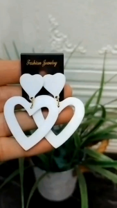 Anting Fashion Love / Anting Tindik Kekinian 569