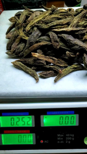 DRIED Whole ORGANIC KAMIAS 50 grams (pinatuyong Kamias sa araw) Freshly Picked Washed Dried