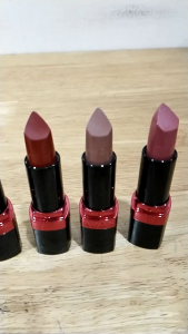AVON ULTRA CREAMY LIPSTICK