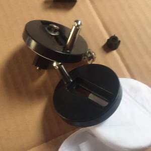 Bộ ốc nắp bệt liền khối ốc vít nắp bàn cầu