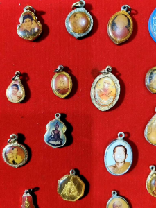 พระเหมา พระบ้าน ล็อกเก็ต 42 รายการ รับทั้งหมดตามภาพ