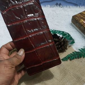 Dompet Panjang Kulit Merauke: Desain Elegan & Tahan Lama