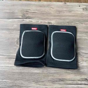 สนับเข่าฟองน้ำกันกระแทก หนานุ่มเบา สำหรับออกกำลังกาย ลดการกระแทก ทำจากผ้าที่ลดการเสียดสีกับร่างกาย