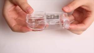 ✳️Ready Stock✳️ Pill box with pill cutter 切药刀药盒 切药器 分药器