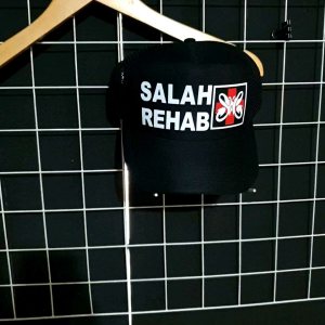 Topi Trawler Slank & Topi Logo Slanksalah: Pilihan Premium Untuk Pria