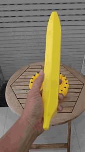 Cây Kiếm Chuối 3D Rút Gọn 40cm – Kéo Dài Hơn 1 Mét – Banana Sword Đồ Chơi Giải Trí