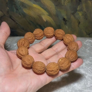20mm Premium Beijing Mentougou reddish starry 8 ridges Walnut bracelet