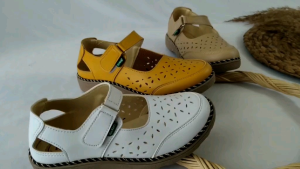 Sepatu Sandal Kickers Wanita Kode S-37