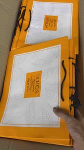 ชุดของขวัญผ้าห่มลายน่ารัก พร้อมกล่องมีถุงกระดาษ