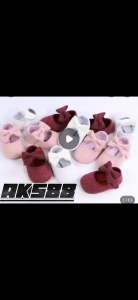 Sepatu Flat Bayi Perempuan model pita bahan corduroy anti slip dan nyaman di pakai