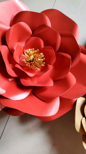Bunga Kertas Metalik/ Bunga Dekorasi /Bunga Hiasan Pelamin – Hiasan Dinding / Backdrop Majlis /HariJadi