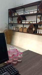 MADU HUTAN AKASIA 100 ML MADU MURNI ASLI KUALITAS SUPER ORI 100%MERK MILA PURE HONEY