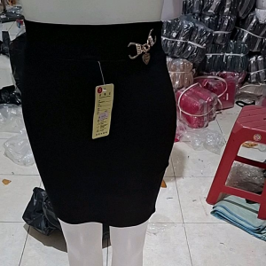 Rok Span Hitam Kode 6630Y: Desain Modern & Bahan Berkualitas