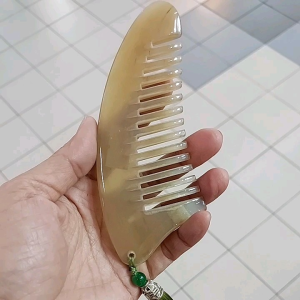 หวีซี่ห่าง หวี, หวีเขา, หวีจามเรียบเนียน, หวีทำจากเขาจามรี, หวีผู้เสริม การควาย, หวีผู้เสริมน้ำ, หวีธรรมชาติ, หวีลดเลือน หวี