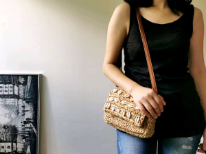 Davee | Handmade woven straw handbag Beige straw bag beach bag Crossbody bag