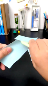 Pisau Mini Bentuk Dolphin - Cutter Dolphin