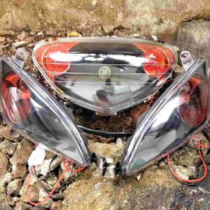 REFLEKTOR LAMPU DEPAN DAN SEIN MIO SPORTY 1 SET KOMPLIT MODEL 2 MATA MODIF THAILAND / TERMURAH LAMPU DEPAN DAN SEN MIO SPORTY KOMPLIT MODEL THAILAND