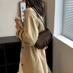 Tas Selempang Wanita Bella Sling Bag Model Simple Terbaru Korea Fashion Style TAS SELEMPANG DAN BAHU WANITA BELLA SLING BAG MODEL KEKINIAN\\n\\n Apa Itu Tas Selempang Wanita Bella Sling Bag?\\n\\nTas selempang wanita Bella Sling Bag adalah tas yang dirancang dengan gaya sederhana dan modern. Dengan model terbaru dari Korea, tas ini menjadi pilihan populer bagi wanita yang mencari penampilan eksklusif dan fungsional. Tas ini cocok untuk berbagai acara, seperti pergi ke kantor, kuliah, atau sekedar hangout bersama teman-teman.\\n\\n Kelebihan Tas Selempang Wanita Bella Sling Bag\\n\\nTas selempang wanita Bella Sling Bag memiliki beberapa kelebihan yang membuatnya menjadi pilihan tepat bagi Anda:\\n\\n- Desain simple dan modern: Tas ini memiliki desain yang sederhana namun tetap elegan, sehingga dapat menambah kesan fashionable pada penampilan Anda.\\n- Material berkualitas: Tas ini dibuat menggunakan bahan berkualitas tinggi yang tahan lama dan mudah dibersihkan.\\n- Kapasitas penyimpanan yang cukup: Tas ini memiliki ruang penyimpanan yang cukup untuk membawa barang-barang penting Anda, seperti dompet, handphone, dan dokumen.\\n- Mudah digunakan: Tas ini dapat dipakai dengan mudah melalui strap yang nyaman di bahu Anda.\\n\\n Cara Memilih Tas Selempang Wanita Bella Sling Bag\\n\\nBerikut adalah beberapa tips dalam memilih tas selempang wanita Bella Sling Bag:\\n\\n- Perhatikan ukuran tas: Pilihlah tas yang sesuai dengan kebutuhan Anda, baik itu untuk acara formal maupun informal.\\n- Cek kualitas material: Pastikan tas yang Anda beli terbuat dari bahan berkualitas tinggi yang tahan lama dan mudah dibersihkan.\\n- Periksa kondisi strap: Strap tas harus kuat dan nyaman untuk digunakan, sehingga tidak akan merasa sakit saat dipakai.\\n\\n Model Tas Selempang Terbaru Untuk Wanita\\n\\nBerikut adalah beberapa model tas selempang terbaru yang dapat menjadi inspirasi Anda:\\n\\n- Tas Sling Bag Simple Untuk Fashion Wanita: Tas ini cocok untuk Anda yang mencari penampilan sederhana namun tetap fashionable.\\n- Tas Wanita Kekinian Untuk Penampilan Eksklusif: Tas ini memiliki desain yang unik dan modern, sehingga dapat menambah kesan eksklusif pada penampilan Anda.\\n\\n Tips Memilih Tas Bahu Fashion Wanita\\n\\nBerikut adalah beberapa tips dalam memilih tas bahu fashion wanita:\\n\\n Faktor-Faktor Yang Harus Dipertimbangkan Saat Memilih Tas Bahu\\n\\n- Ukuran tas: Pilihlah tas yang sesuai dengan kebutuhan Anda, baik itu untuk acara formal maupun informal.\\n- Kualitas material: Pastikan tas yang Anda beli terbuat dari bahan berkualitas tinggi yang tahan lama dan mudah dibersihkan.\\n- Kondisi strap: Strap tas harus kuat dan nyaman untuk digunakan, sehingga tidak akan merasa sakit saat dipakai.\\n\\n Cara Merawat Tas Bahu Fashion Wanita\\n\\nBerikut adalah beberapa cara merawat tas bahu fashion wanita:\\n\\n- Bersihkan tas secara rutin: Bersihkan tas Anda secara rutin untuk menjaga kebersihan dan keindahan tas.\\n- Simpan tas di tempat yang aman: Simpan tas Anda di tempat yang aman dan jauh dari sinar matahari langsung.\\n- Hindari menyimpan barang berat: Hindari menyimpan barang-barang berat di tas Anda, karena dapat merusak struktur tas.\\n\\n Kesimpulan\\n\\nTas selempang wanita Bella Sling Bag adalah pilihan tepat bagi Anda yang mencari penampilan fashionable dan fungsional. Dengan desain simple dan modern, tas ini cocok untuk berbagai acara dan dapat dipakai dengan mudah. Pastikan untuk memilih tas yang sesuai dengan kebutuhan Anda dan merawatnya dengan baik agar tas tetap awet dan terlihat cantik.\"