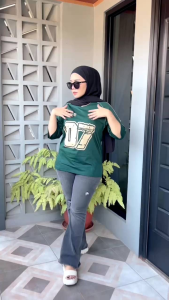 Kaos Atasan Wanita Lengan Panjang Bahan Katun Combed 20s Nyaman di Pakai