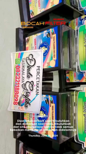 Plakat Bahan Akrilik: Desain Unik & Penghargaan