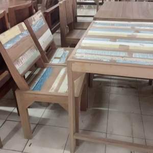 โต๊ะเก้าอี้ 4 ตัว ขนาด 70x100x75 พร้อมเก้าอี้ สีไม้เก่า คละสี ส่งฟรีไม่เกิน 30 กม. จาก เจเจ เอ้าท์เลท กทม. ต่างจังหวัดทักแชทสอบถามค่าขนส่งได้นะคะ