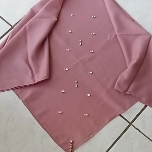 HIJAB TERBARU!!! SEGI EMPAT PARIS JADUL TASSEL JAMBUL PAYET BATU PERMATA!!!