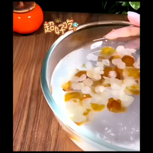 桃胶雪燕皂角米养颜汤搭银耳枸杞干货组合独立包装天然营养代餐20小袋Peach Gum Nourishing Soup Mix Natural Collagen Boosting Dessert Individually Packaged