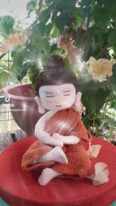 Phật Baddha bằng len