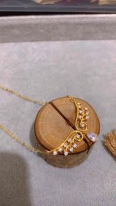 Kalung rumbai permata goldd Titan Wanita