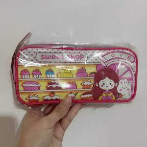 Tempat Pensil Kain Sleting HD 210 Bakery Girl