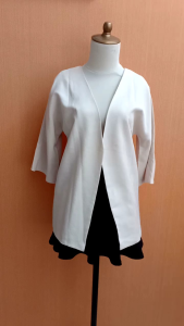 atasan blazer wanita cream FRAZIER cewek M belakang v MEWAH outer