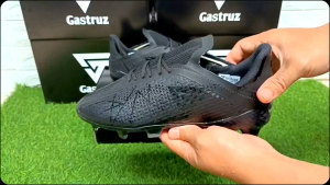 SEPATU BOLA  GASTRUZ SPEED FULL BLACK/sepatu bola full black free kaos kaki panjang