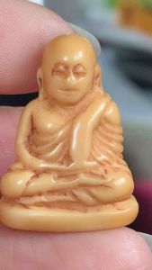 หลวงพ่อเงิน พิจิตร เนื้อvาแกะ บารมีพระเครื่อง พ่อเงิน