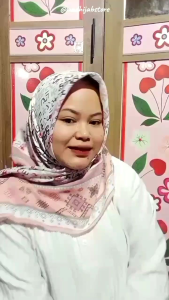 Jilbab Segiempat Voal Motif & Kerudung Best Seller Tulip Putih Cantik 2024