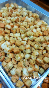 ขนมปังอบกรอบ กรูตองซ์ S 100g.