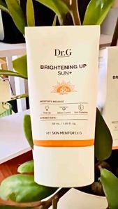 Kem Chống Nắng Nâng Tone Da Dr.G Brightening Up Sun+ SPF50+ PA+++ 10ml/20ml