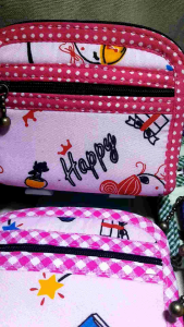 กระเป๋าสตางค์ผ้าแฮนเมดใบสั้น ขนาด3.5×4นิ้ว มี3ช่องใช้งานใสบัตรใส่เหรียญ ใส่แบงค์พับครึ่ง