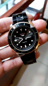 jam tangan pria seiko 5 premium jam tangan seiko 5 rantai stainless tanggal hari TD