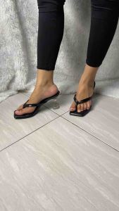 Heels Wanita Hak Kaca Runcing Jepit Jakson Elegant Nagita Kekinian Sendal Wanita Super Empuk