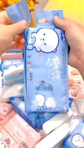 Tisu Basah Mini Karakter Lucu 1 Pack Isi 8 PCS / Tisu Basah Traveling Baby Cleansing Wipes
