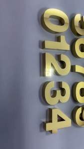 ตัวเลขสแตนเลส ทองเงา ฟ้อนต์มาตรฐาน ความสูง 10 cm. หนา 2 cm.