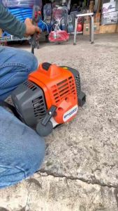 เครื่องตัดหญ้า Husqvarna ฮุสวาน่า รุ่น 553RS เครื่องยนต์ 2จังหวะ ระบบ X-Torq ขนาดกระบอกสูบ 50.6 ซีซี 3.1แรงม้า