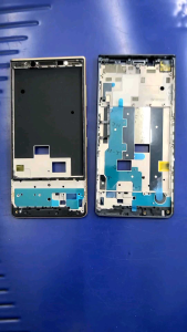 Khung viền benzen (ket) blackberry Key2LE vàng và xanh